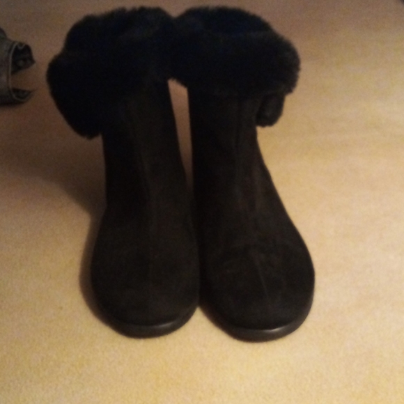 Shoes - Picture 2 of 2